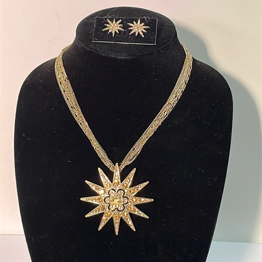 GOLD JEWEL STARBURST SET Party Guest 5 Strand Necklace Matching Pierced Earrings